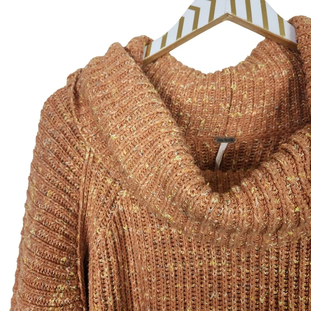 FREE PEOPLE Leo Tunic Sweater Womens Medium Orange Ribbed Cowl‎ Neck Cozy Knit